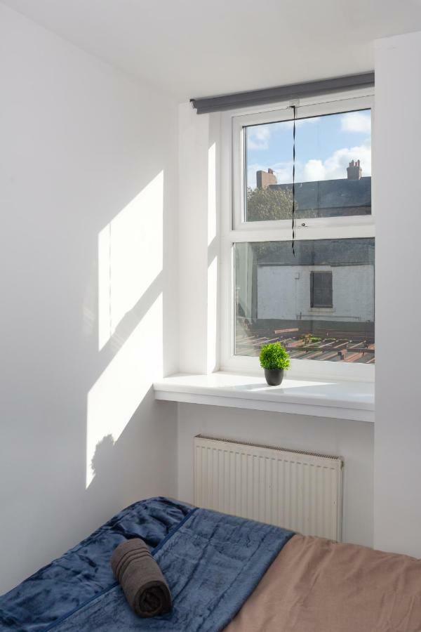 3 Bedroom Apartment Newcastle City Centre Extérieur photo